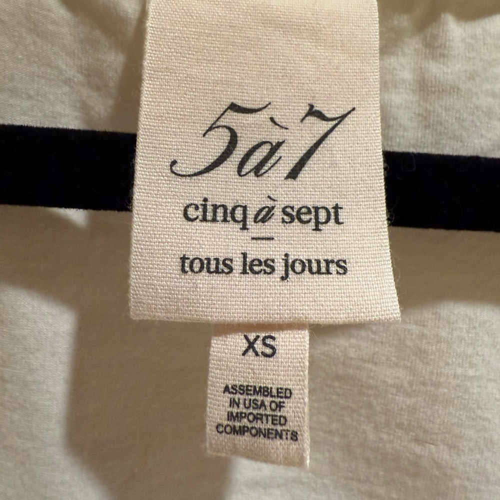Cinq a Sept Ruffle V Neck Ruched Top - Picture 4 of 5